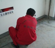 東順的工人正在認(rèn)真的施工中.jpg